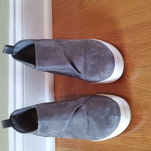 CCOCCI Gray Wedges